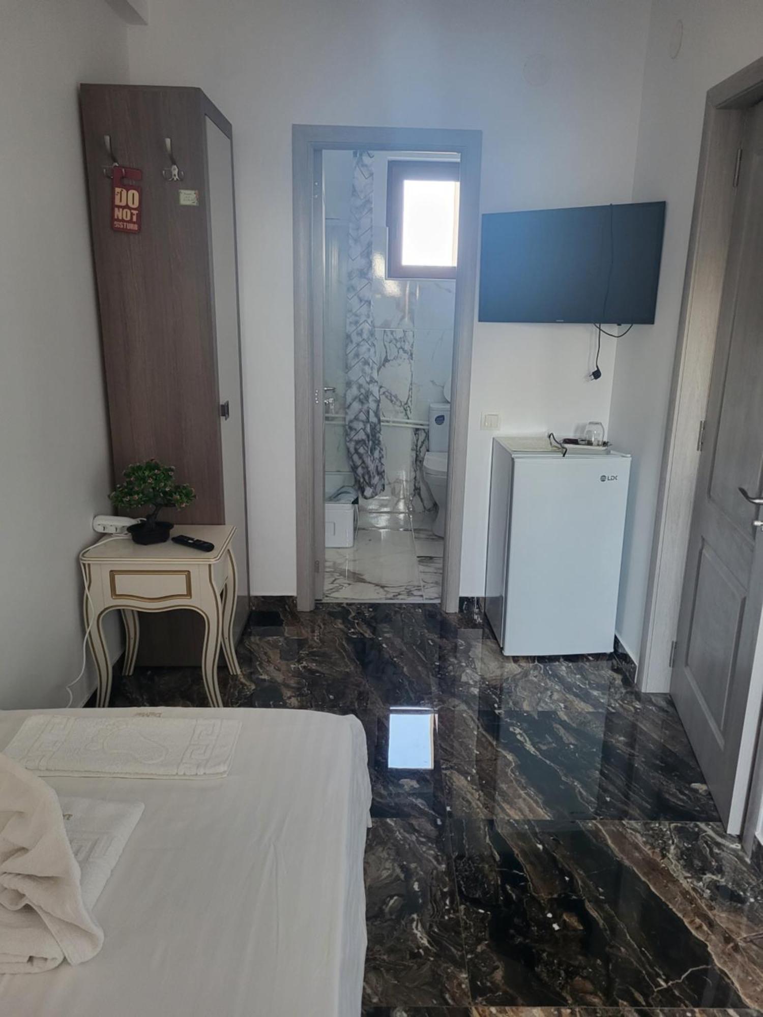 Hotel Damar 科斯蒂内什蒂 外观 照片