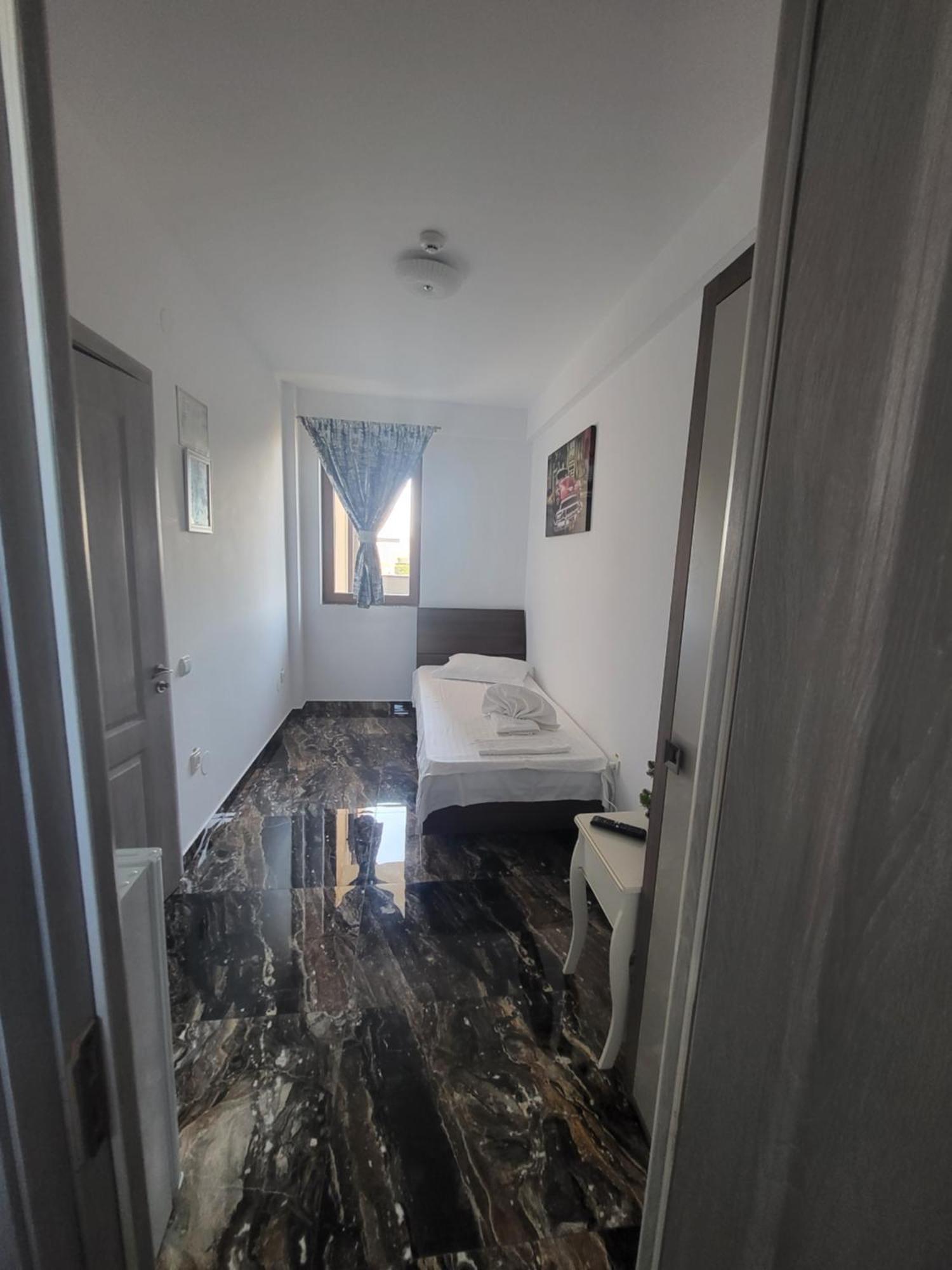 Hotel Damar 科斯蒂内什蒂 外观 照片