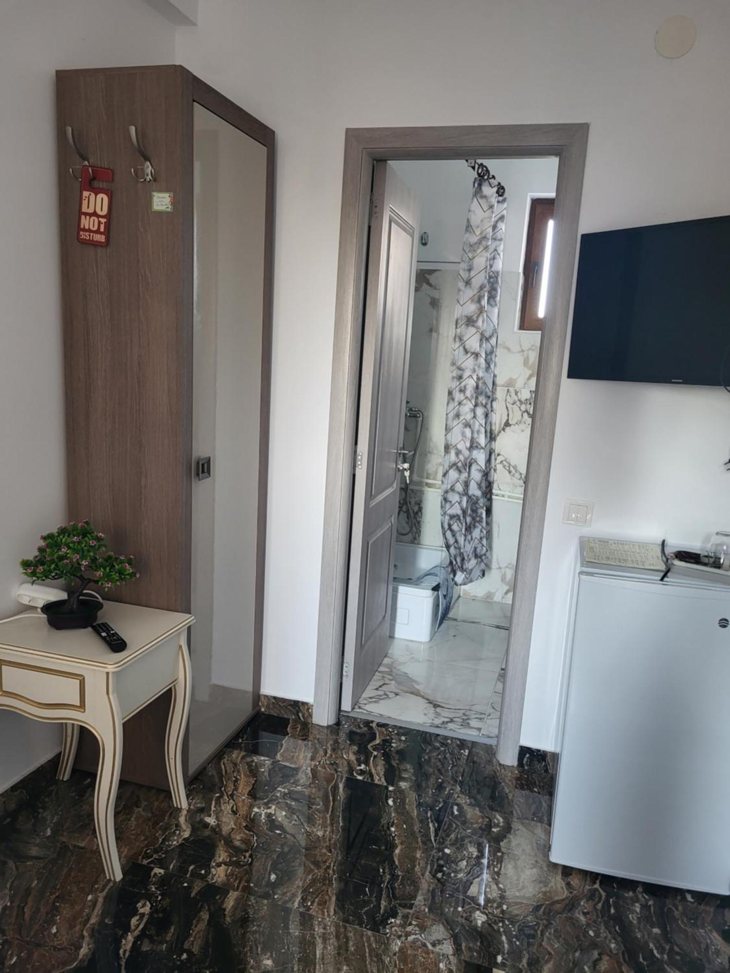 Hotel Damar 科斯蒂内什蒂 外观 照片