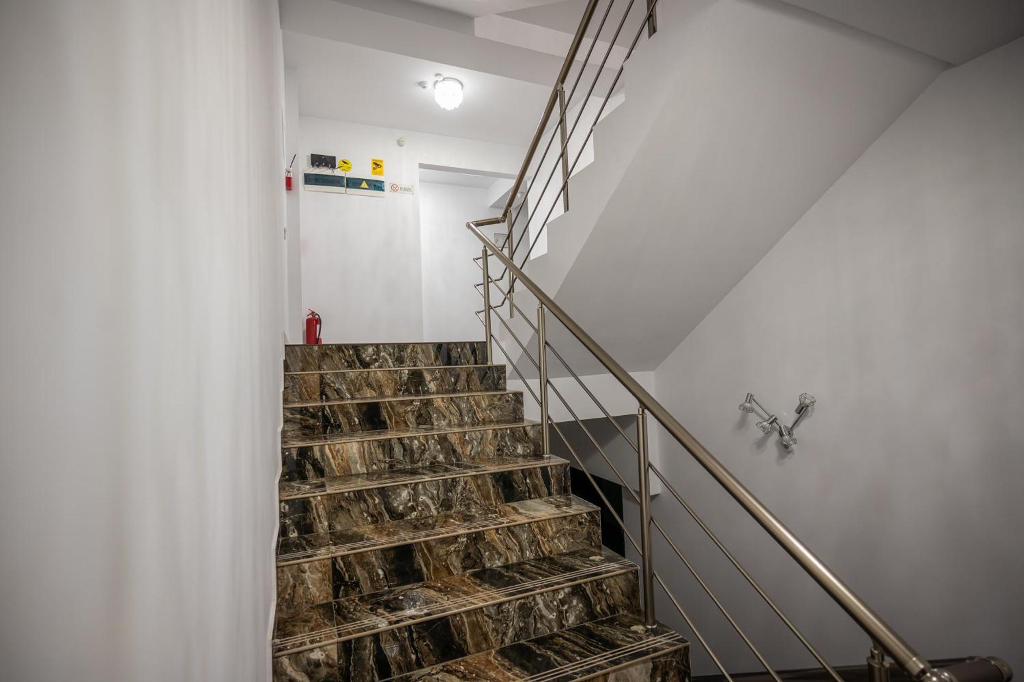Hotel Damar 科斯蒂内什蒂 外观 照片