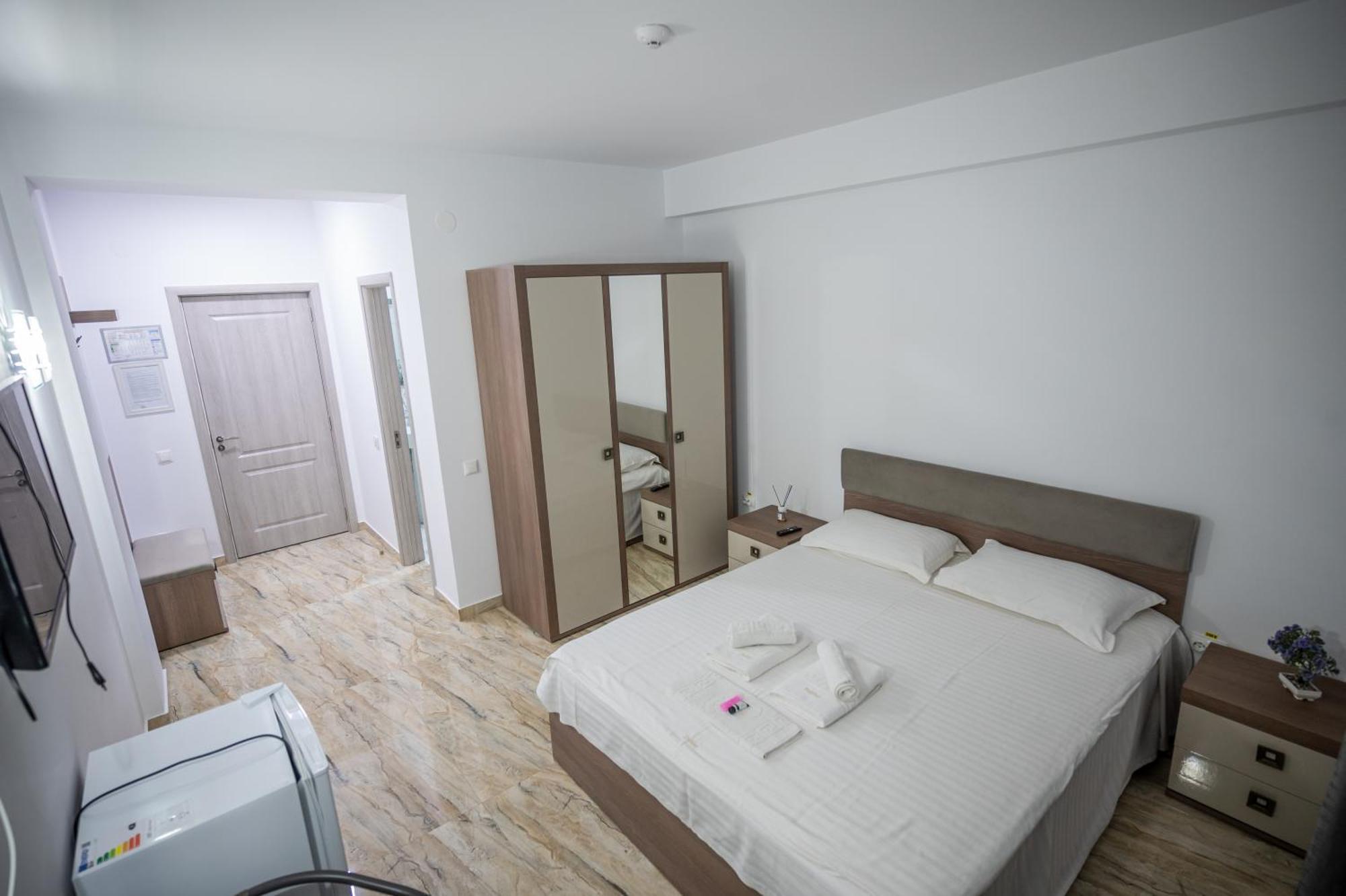 Hotel Damar 科斯蒂内什蒂 外观 照片