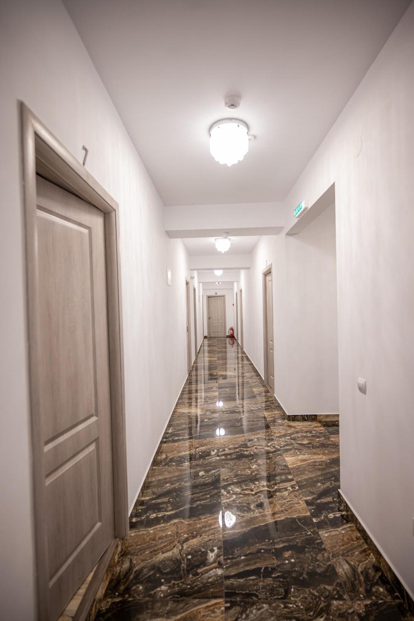 Hotel Damar 科斯蒂内什蒂 外观 照片