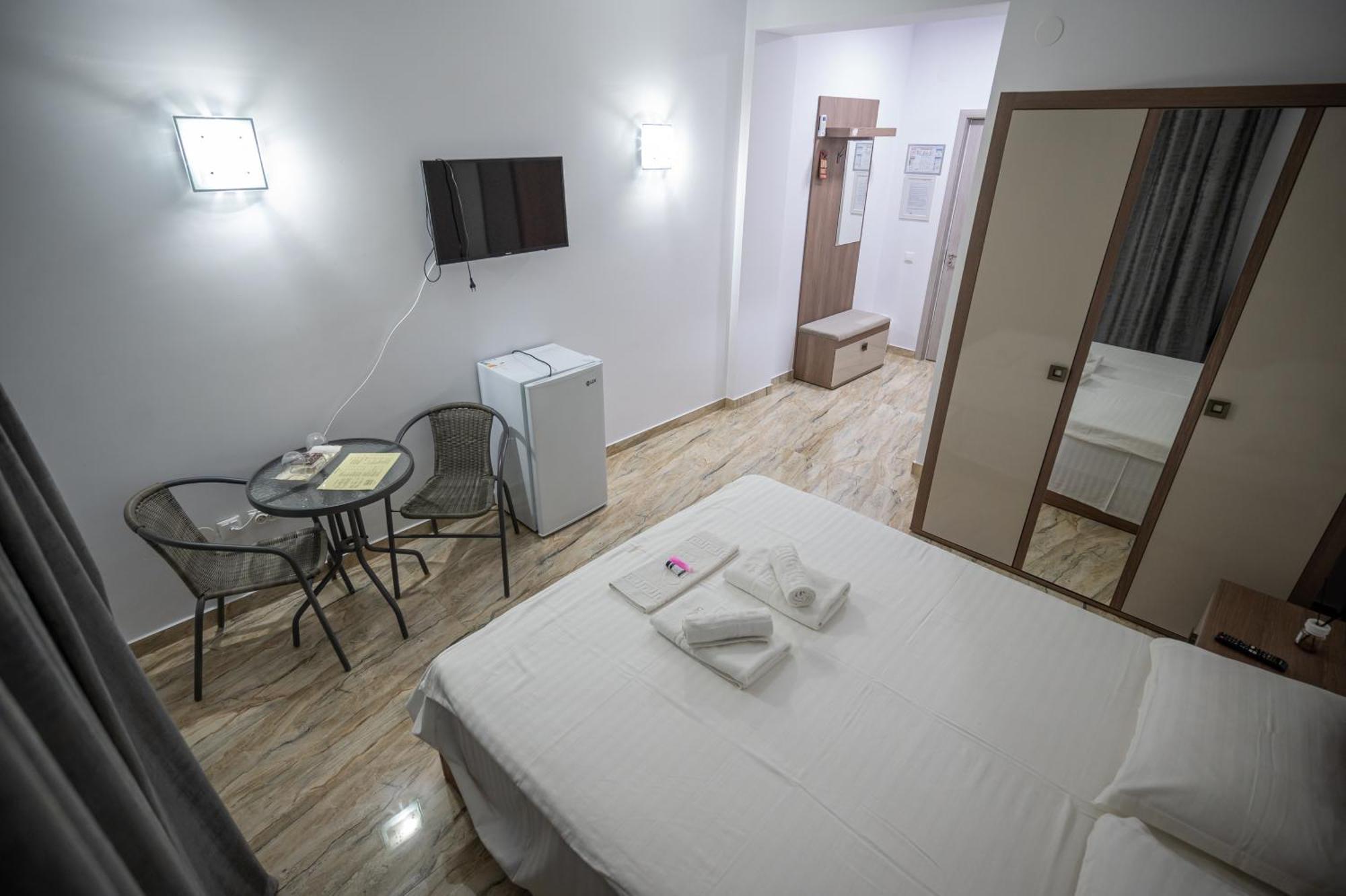 Hotel Damar 科斯蒂内什蒂 外观 照片