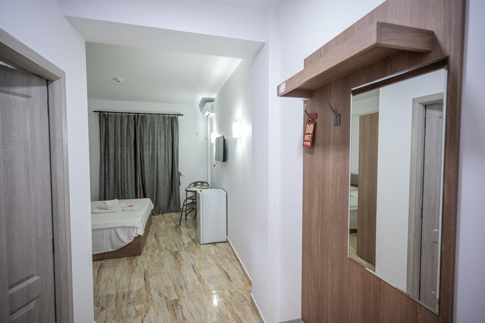 Hotel Damar 科斯蒂内什蒂 外观 照片