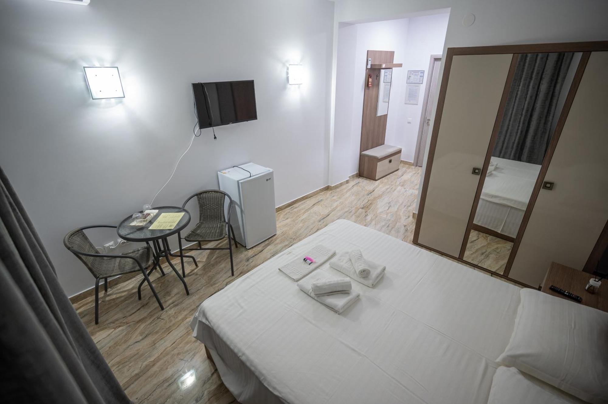 Hotel Damar 科斯蒂内什蒂 外观 照片