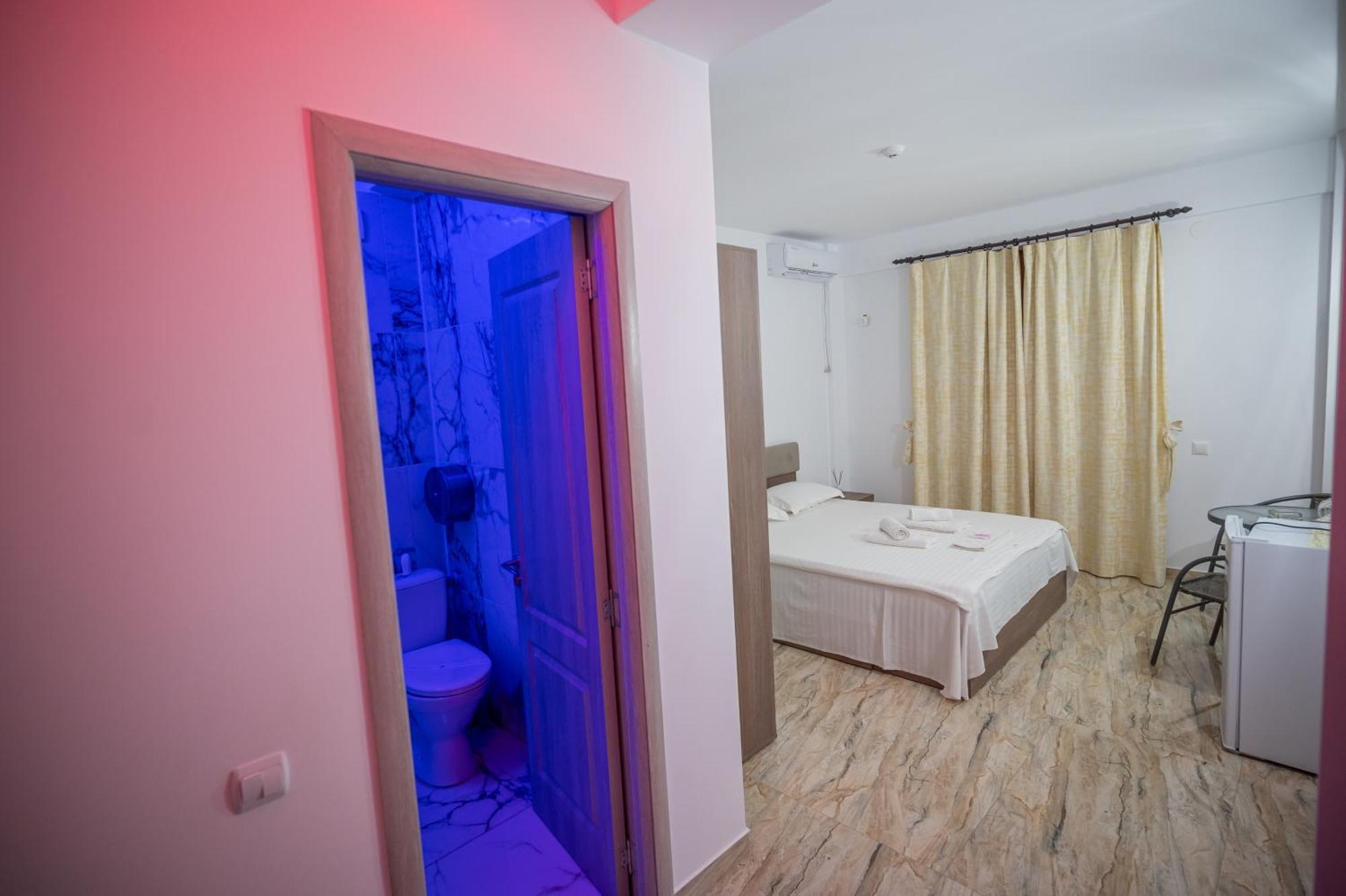 Hotel Damar 科斯蒂内什蒂 外观 照片