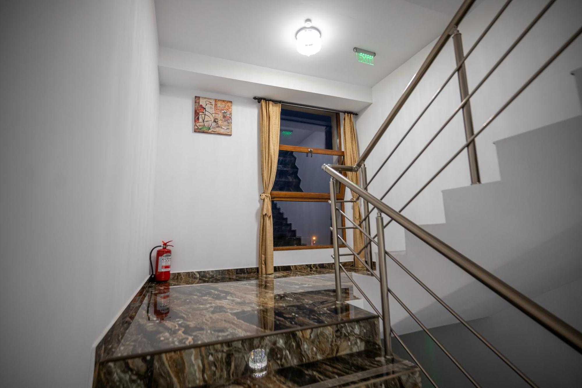 Hotel Damar 科斯蒂内什蒂 外观 照片