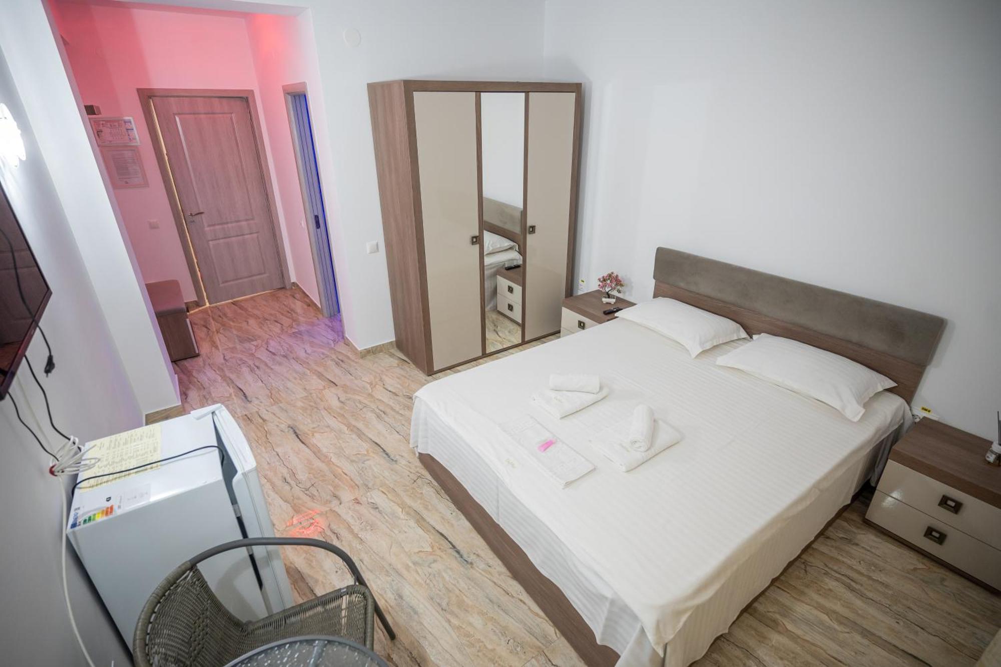 Hotel Damar 科斯蒂内什蒂 外观 照片