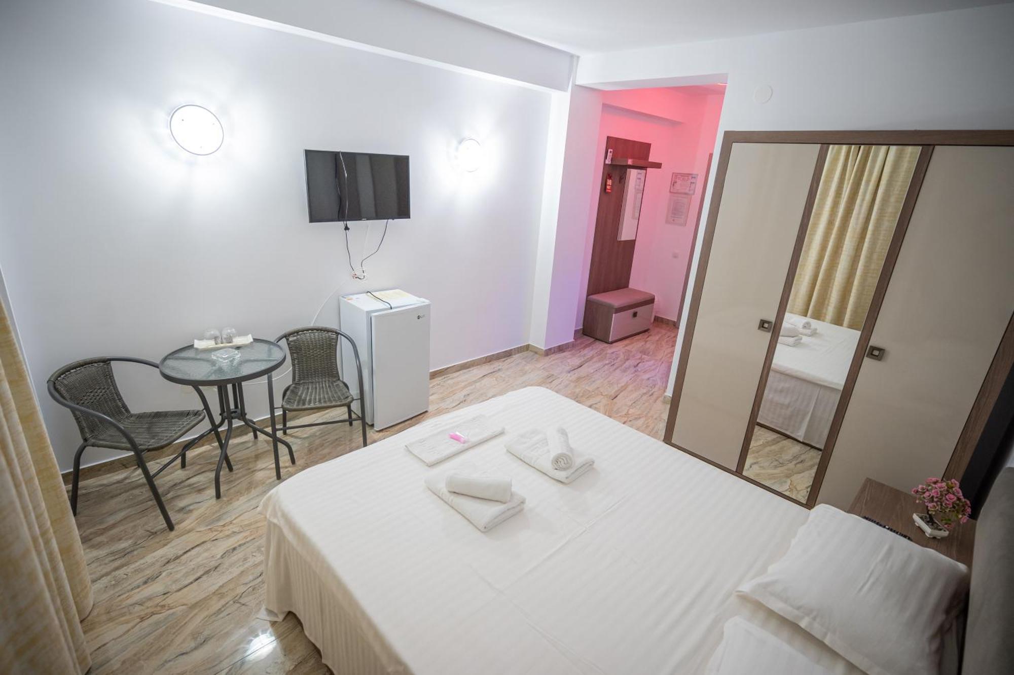 Hotel Damar 科斯蒂内什蒂 外观 照片