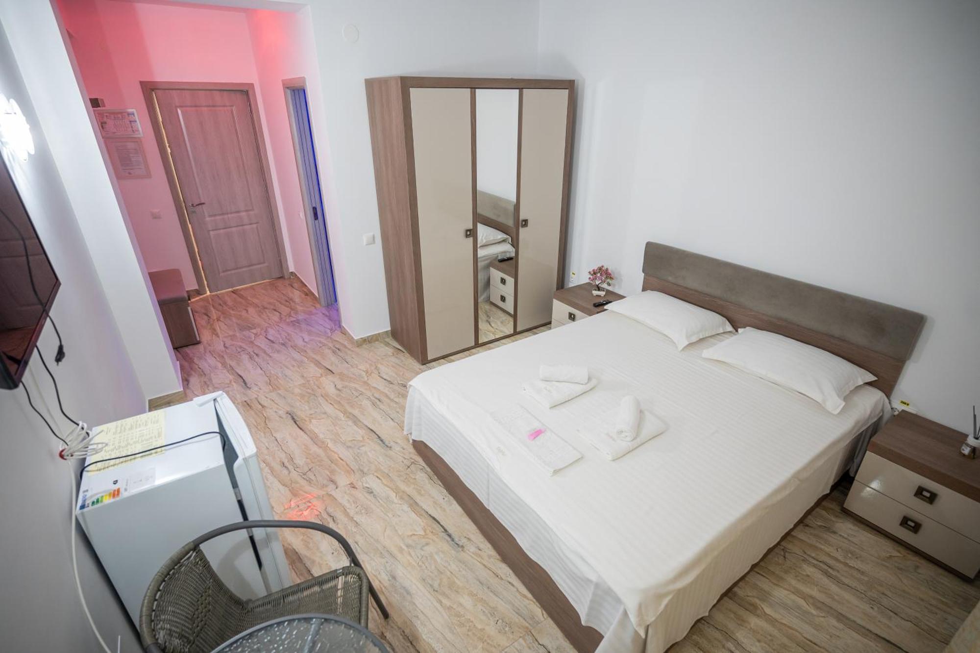 Hotel Damar 科斯蒂内什蒂 外观 照片