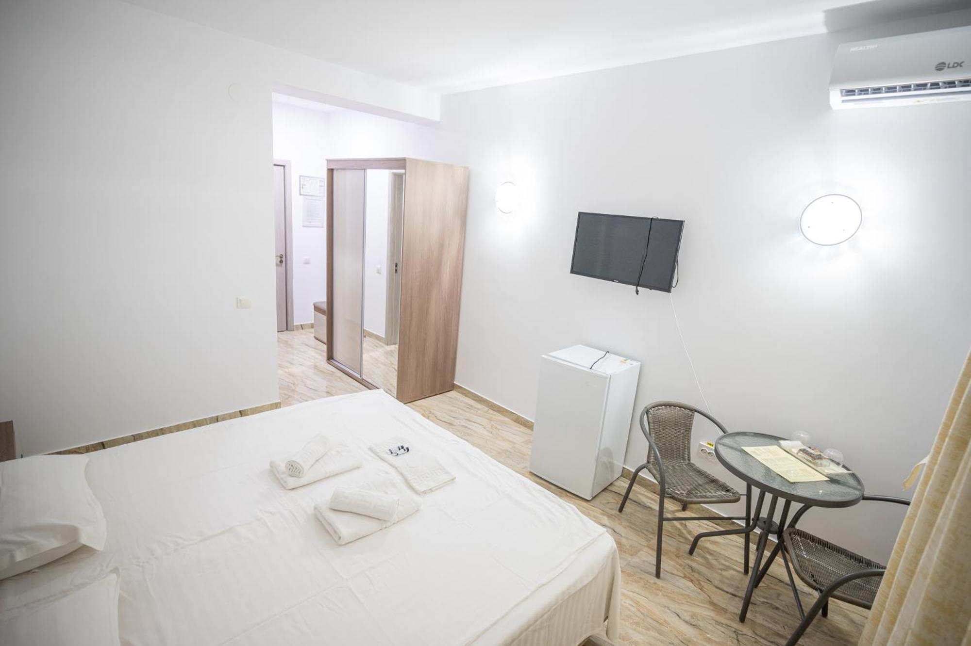 Hotel Damar 科斯蒂内什蒂 外观 照片